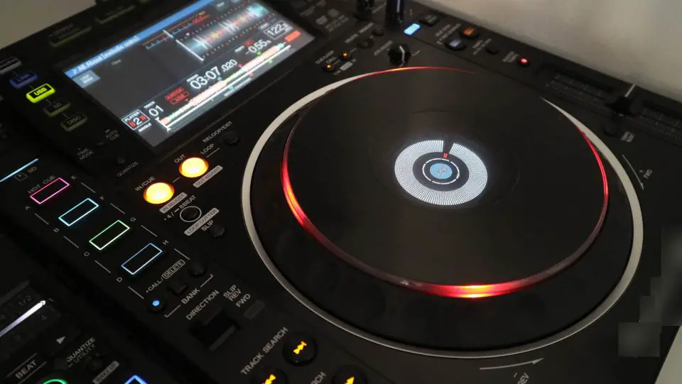 Red Jog wheel on CDJ 2000 nxs 2: on air display